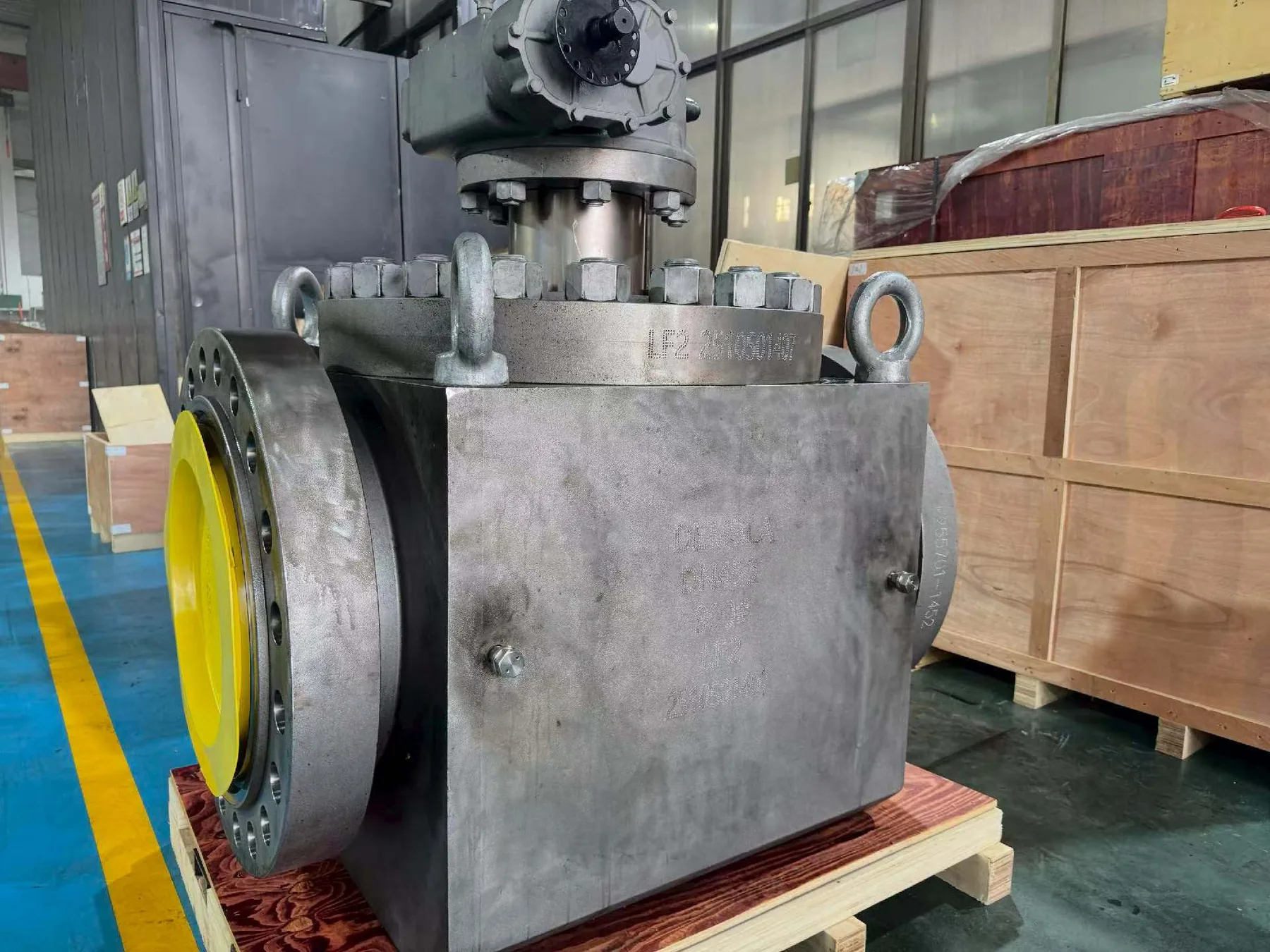 large top entry ball valve photographed in YINKE workshop